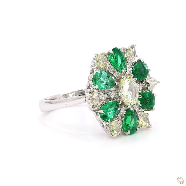 1.45 Carat Round Brilliant Cut Diamond Emerald Gold Ring, Size 6.5 For Sale - Image 9 of 9