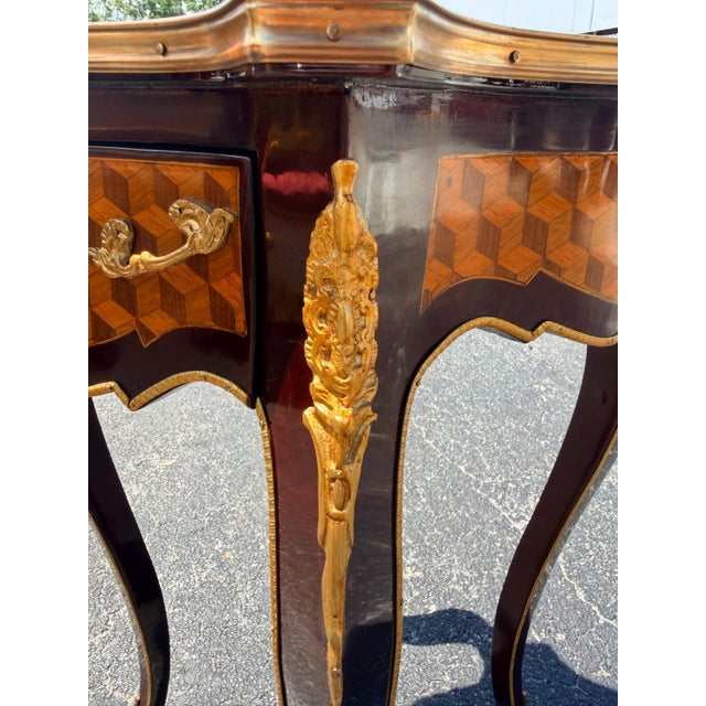 1960s Louis XV Marquetry Side Table, Gilt Bronze Accents, Cabriole Legs Accent Table For Sale - Image 5 of 9