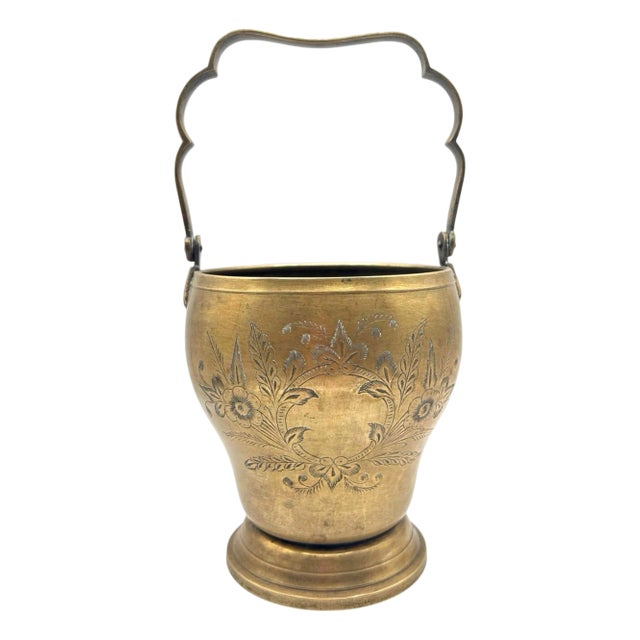 1900s Late Victorian Hand Etched Floral Brass Ice Bucket W/ Whimsical Handle For Sale