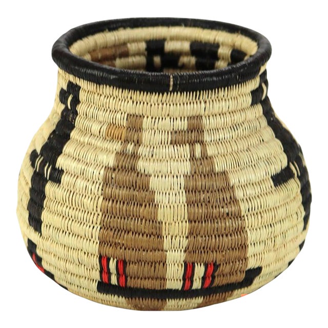 Vintage Native South American Wounaan & Embera Figural Woven Reed Basket 20thC For Sale