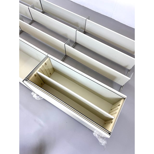 Dieter Rams Minimalist Model 606 Wall Unit by Dieter Rams for Vitsœ For Sale - Image 4 of 11