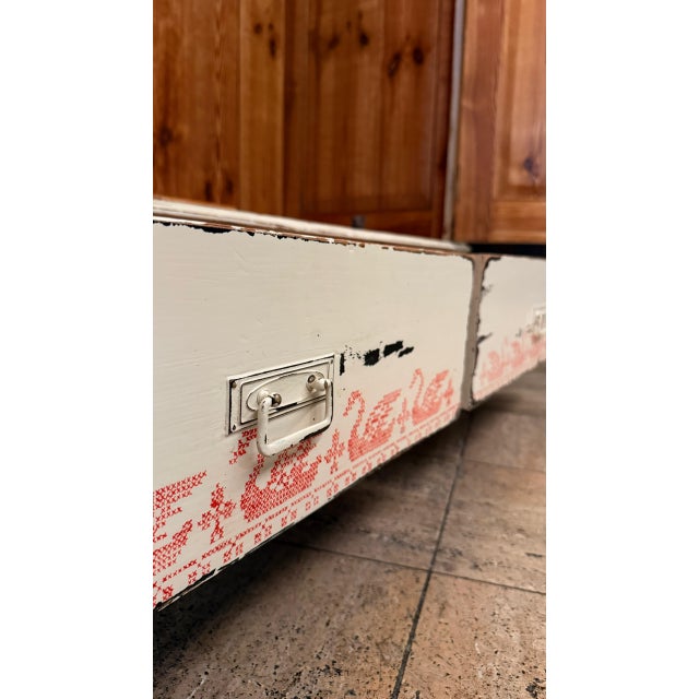 Vintage Farmhouse Wardrobe in Hand-Painted Pine, 1920 For Sale - Image 3 of 12