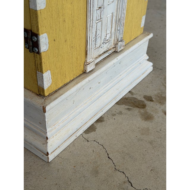 Traditional Vintage Trompe L’Oeil Folk Art “Charleston House” Cabinet by David Thompson For Sale - Image 3 of 12