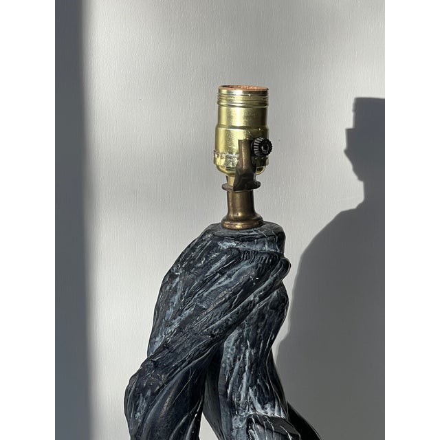 Vintage Sculptural Twisted Table Lamp | John Dickinson–Style Organic Modern Statement | 1970s–1980s For Sale - Image 4 of 17