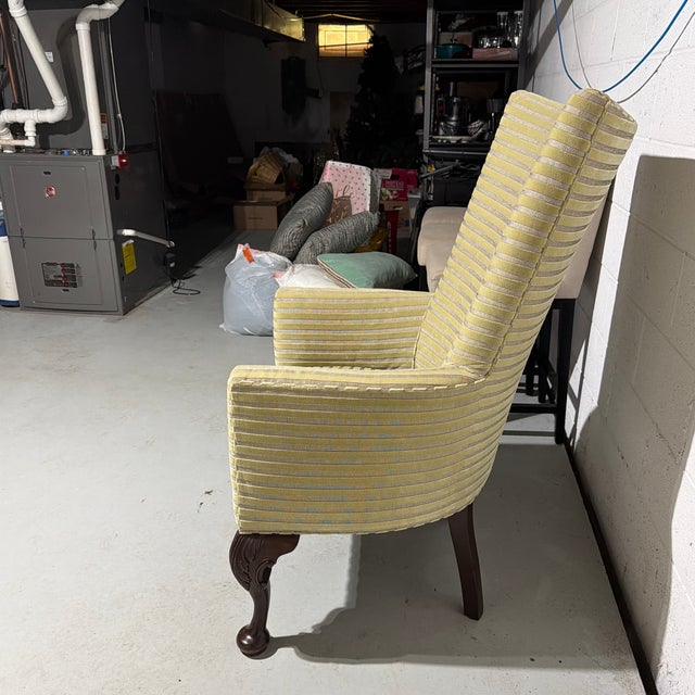 Comes with 2 matching pillows. This was custom made
