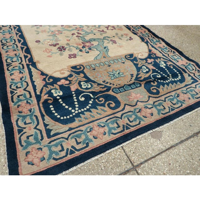 Galerie Shabab Collection Mid-20th Century Handmade Chinese Art Deco Accent Rug For Sale In New York - Image 6 of 8