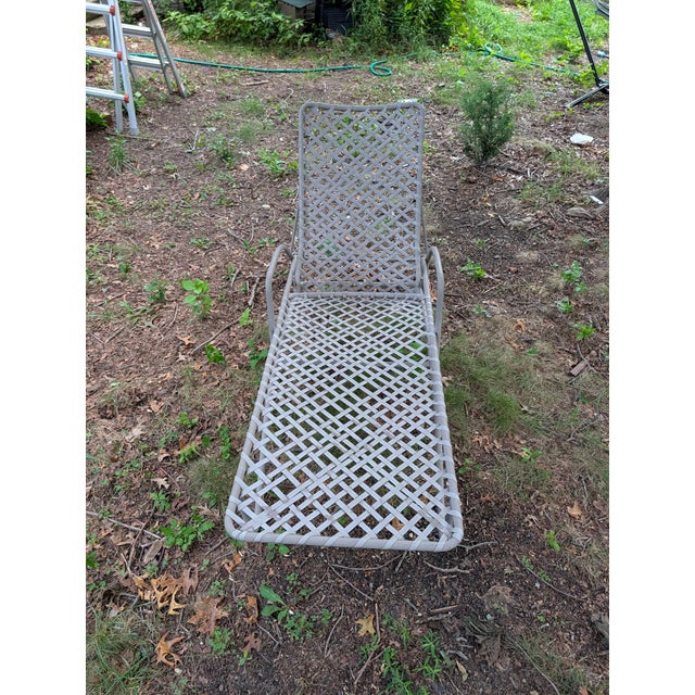 Vintage Brown Jordan Tamiami Vinyl Strap Patio Chaise Lounge For Sale In New York - Image 6 of 9