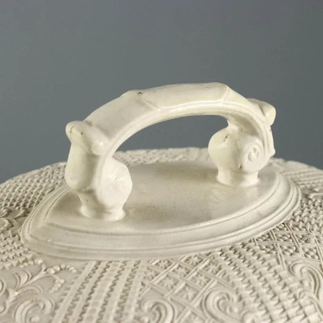 Tureen with Oval Plate in Earthenware For Sale - Image 5 of 12