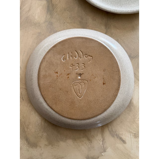 Vintage Glidden Pottery Asymmetrical Dinner Plates – California Studio Stoneware, Mid-Century 1940s - Set of 4 For Sale - Image 10 of 12