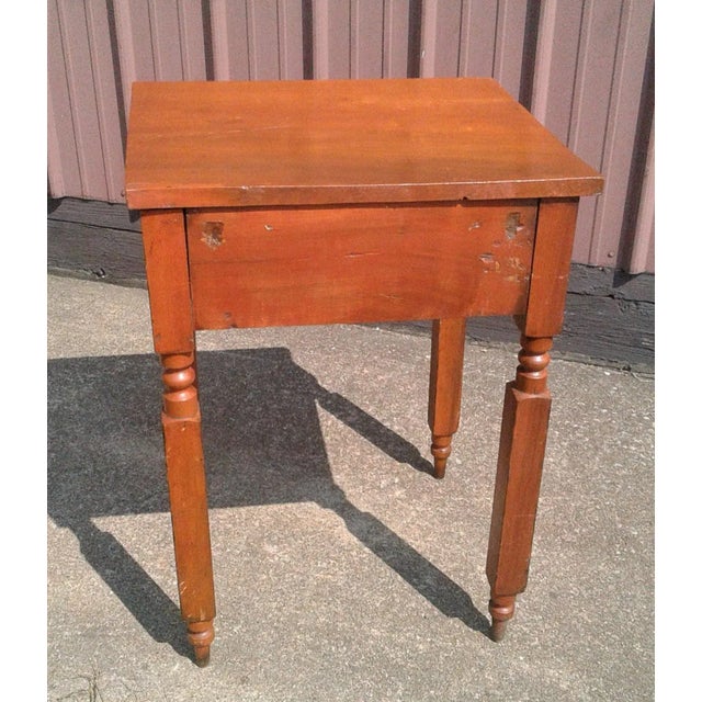 1900 - 1909 Antique 1860s American Cherry Wood One Drawer Stand Nightstand Side Table For Sale - Image 5 of 12