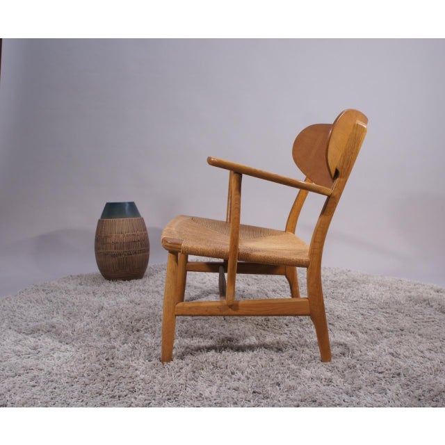 Early 21st Century CH22 Armchair in Oak with Seat in Paper Cord by Hans J. Wegner for Carl Hansen & Son, Denmark, 1950s For Sale - Image 5 of 11