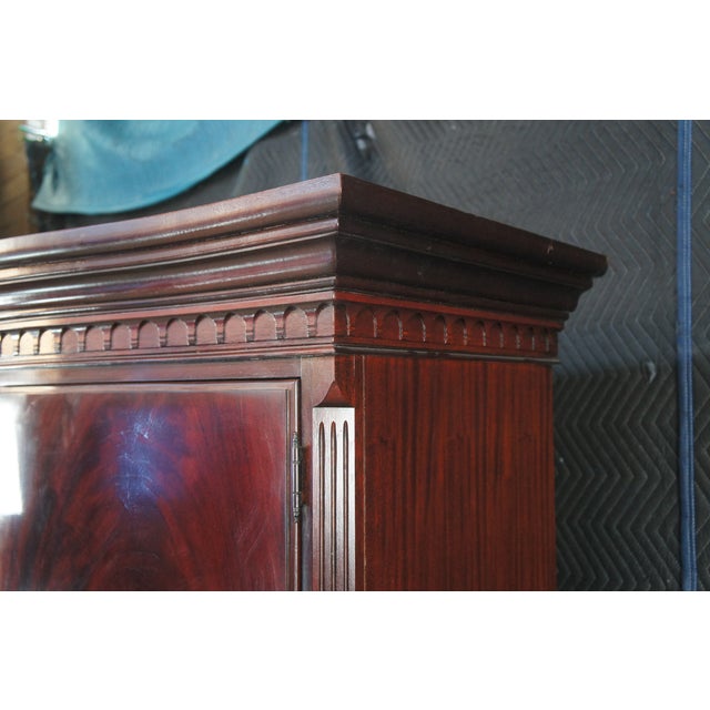 1990s Thomasville 18th Century Flame Mahogany Bow Front Clothing Armoire Linen Press For Sale - Image 9 of 16