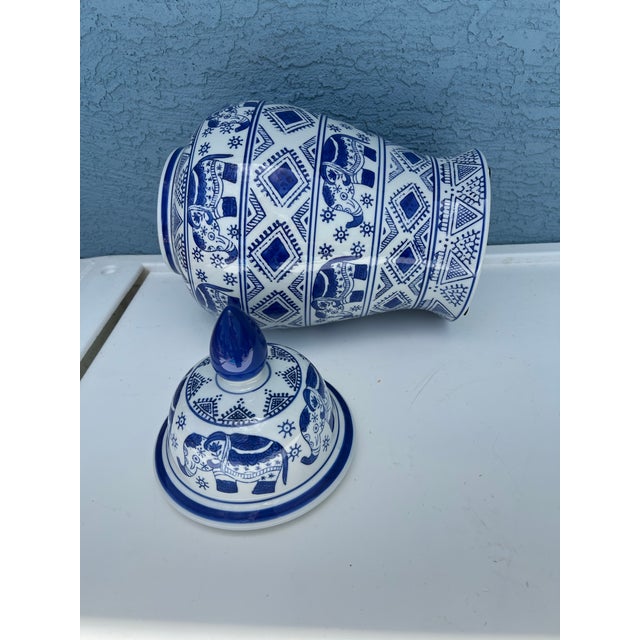 Vintage Ceramic Blue Elephant Ginger Jar For Sale In West Palm - Image 6 of 6