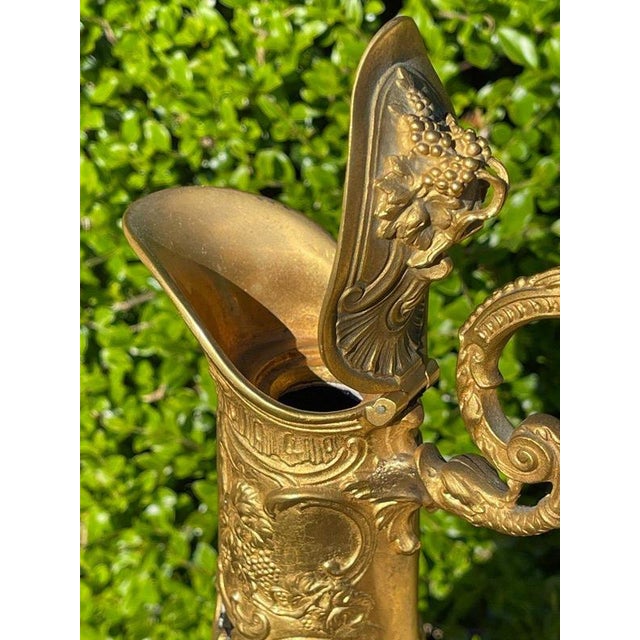 Ewer from La Cristallerie de Lorraine For Sale - Image 6 of 13