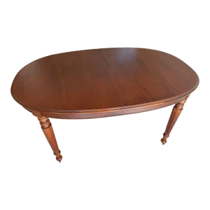 Lexington Furniture Regency Style Mahogany Oval Dining Table With 2 Leaves.