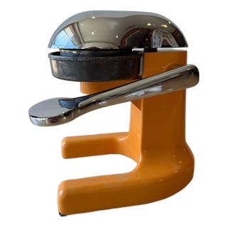 Vintage Atlantic Spremita Deluxe Orange and Chrome Manual Citrus Juicer For Sale