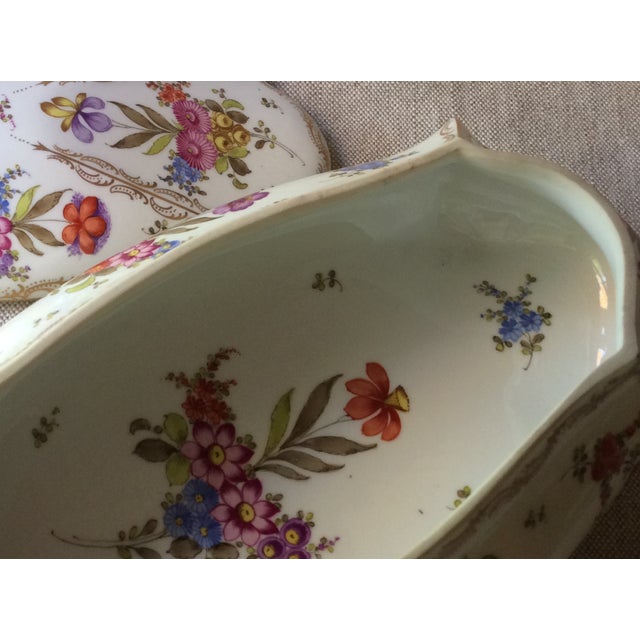 Exceptional Dresden Porcelain Covered Box by Adolph Hamann, Early 19th Century For Sale - Image 9 of 12