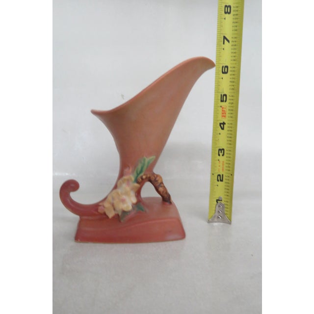 1940s Roseville 321-6 Cornucopia Vase 1940s Apple Blossom For Sale - Image 5 of 13