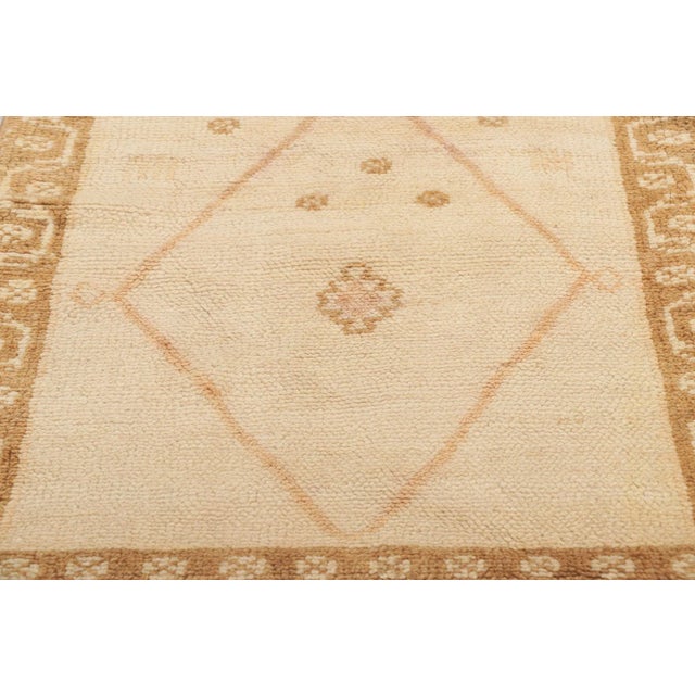 Late 20th Century Vintage Turkish Oushak Rug - 02'07 X 06'10 For Sale - Image 4 of 9