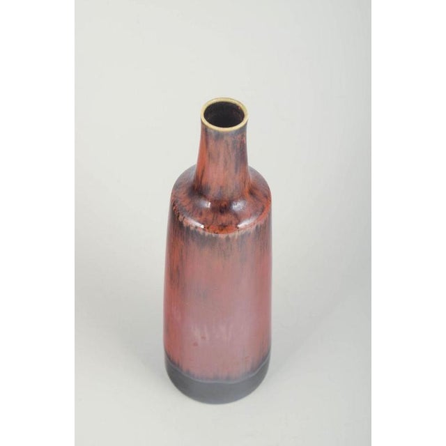 Carl-Harry Stålhane Cylindrical Vase with Reddish-Brown Glaze by Carl-Harry Stålhane for Rörstrand For Sale - Image 4 of 5