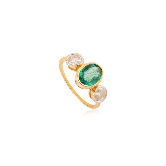 Classical Roman 1 CTW Zambian Emerald and Diamond Bezel Set Ring Size 5.5 in 18k Gold For Sale - Image 3 of 14