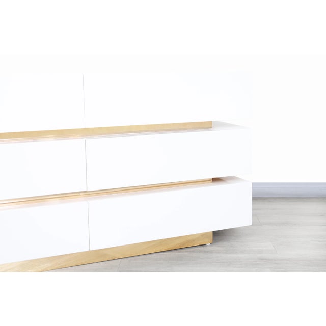 1980s Vintage Lacquered and Brass Modernist Dresser, 1980s For Sale - Image 5 of 11