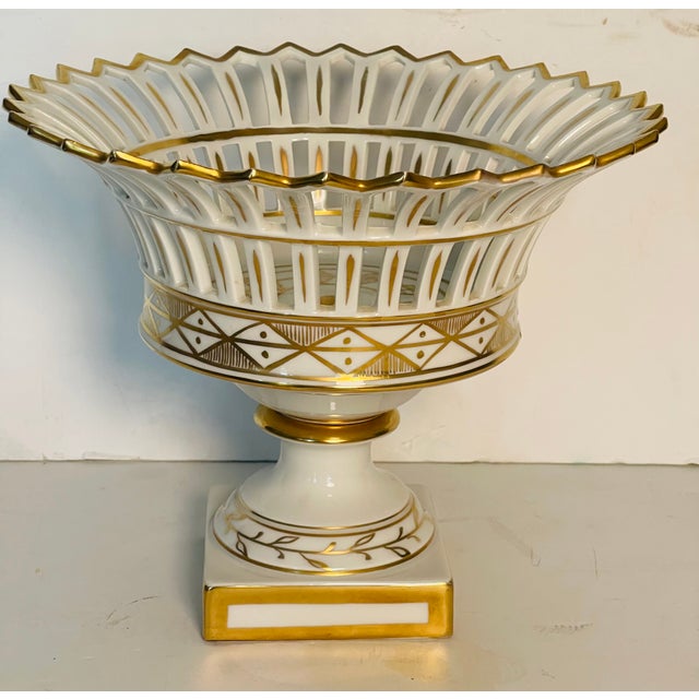 Early 19th Century Antique Old Paris France Reticulated Centrepiece Compote With Gold For Sale - Image 5 of 8