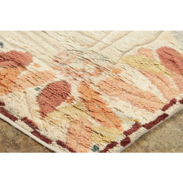 Late 20th Century Rug & Kilim's Contemporary French Deco Runner With Beige Floral Border Design For Sale - Image 5 of 8