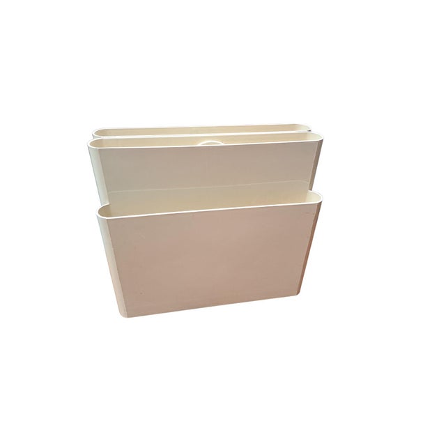 Kartell Vintage Model 4676 Magazine Rack by Giotto Stoppino for Kartell, 1970s For Sale - Image 4 of 7