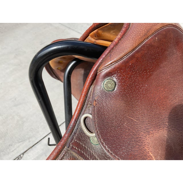 1960s Vintage Crosby Olympic Works English Close Contact Saddle, Made in England For Sale - Image 5 of 15