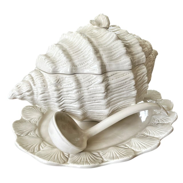 Bunny Williams Home Vintage White Ceramic Conch Shell Soup Tureen With Underplate & Ladle - Set of 3 For Sale - Image 4 of 12