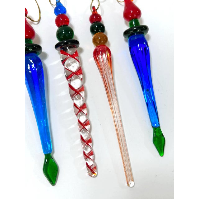 1980s Vintage Hand Blown Glass Icicle Christmas Ornaments – Multicolor Swirl – Set of 6 For Sale - Image 5 of 9