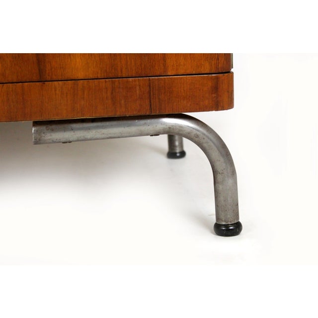 Bauhaus Tubular Steel and Walnut Wardrobe by Robert Slezák, Former Czechoslovakia, 1930s For Sale - Image 14 of 18