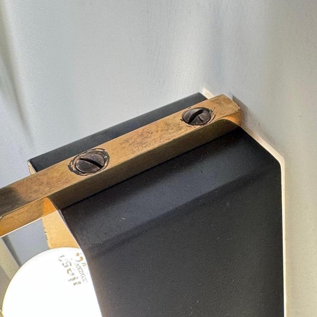 Vintage Model 1943 Wall Lights in Frosted and Bevelled Glass by Max Ingrand for Fontana Arte, 1950s, Set of 2 For Sale - Image 10 of 18