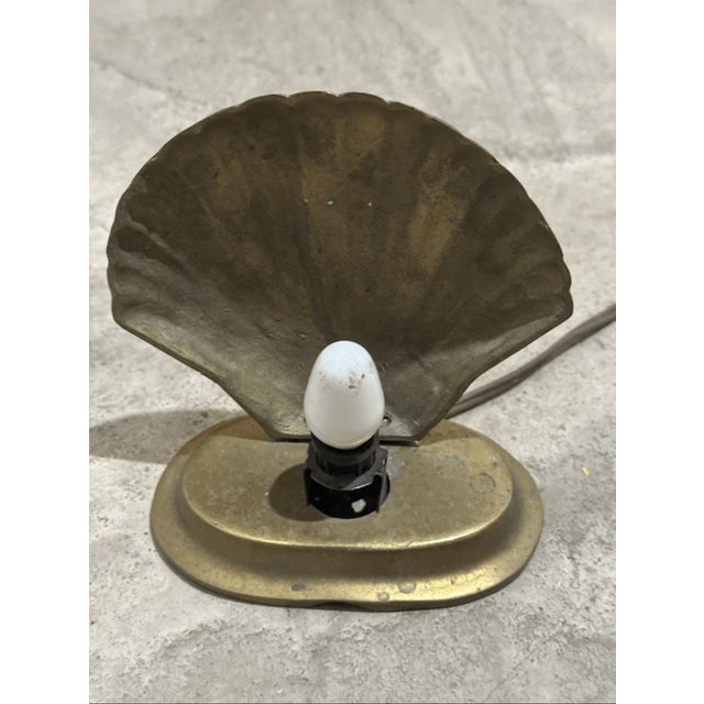 Mid-Century Modern Vintage Mid Century Style Clam Shell Shape Solid Brass Wired Table Lamp For Sale - Image 3 of 6