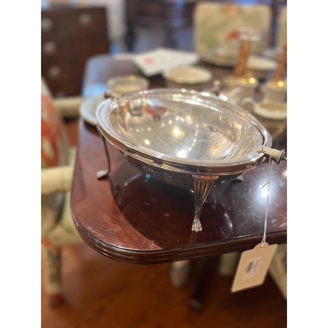 This Breakfast server is perfect for a large gathering or for a new addition to your dining room table. 8"T (lid on )...