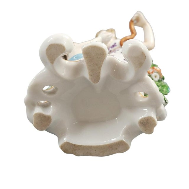 Green Chelsea Style Porcelain Venus and Cupid Figure from Samson Paris, 1860s For Sale - Image 8 of 13