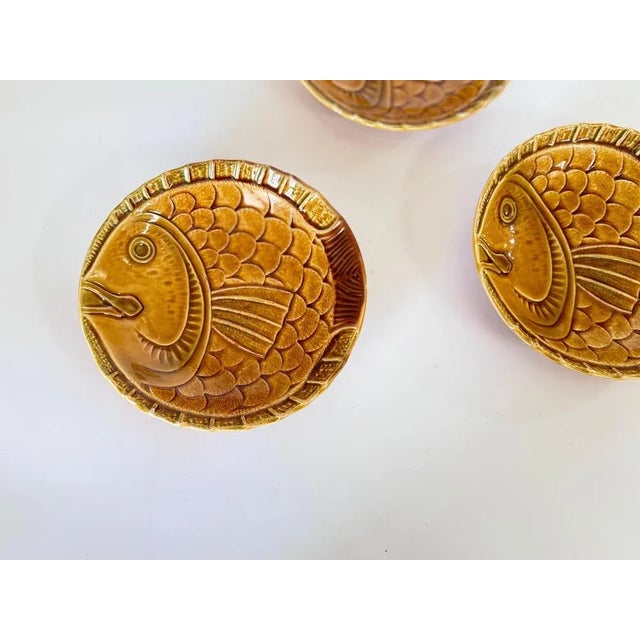 Ceramic Mid-Century Modern Porcelain Fish Plates in Fish Shape, France, 1960s, Set of 3 For Sale - Image 7 of 8
