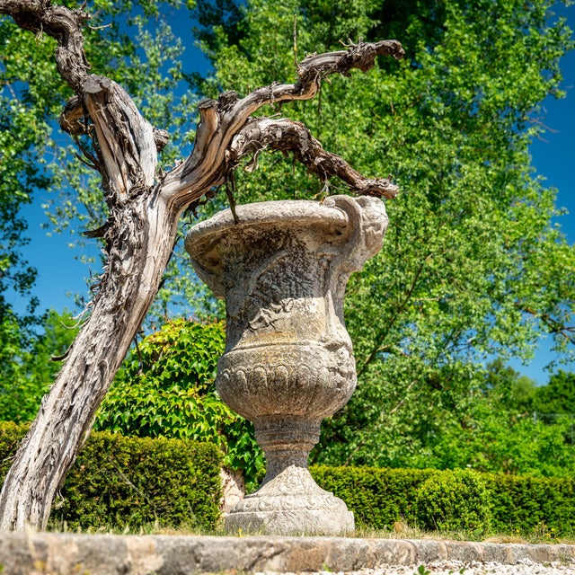 1990s Large Garden Krater Vase in Cast Stone, 1990s For Sale - Image 5 of 13