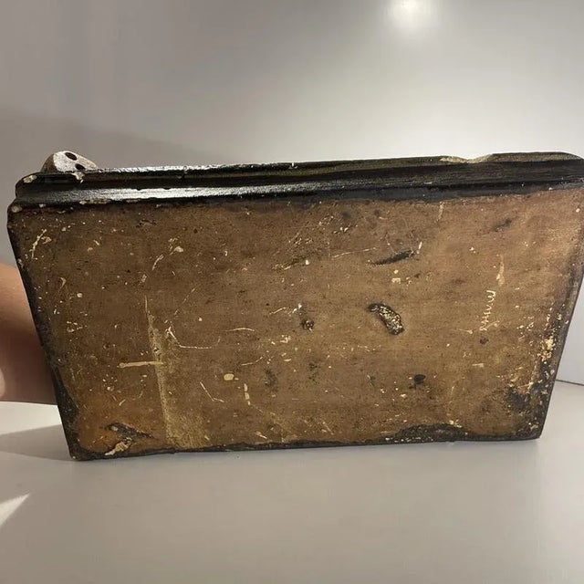 Patinated Plaster It Is Appointed for Men to Die Once Vanitas Curiosity Object, 1900 For Sale - Image 16 of 18