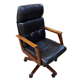 Mid-Century Scandinavian Modern Leather and Teak Swivel Chair, Norway, 1960s-1970s For Sale