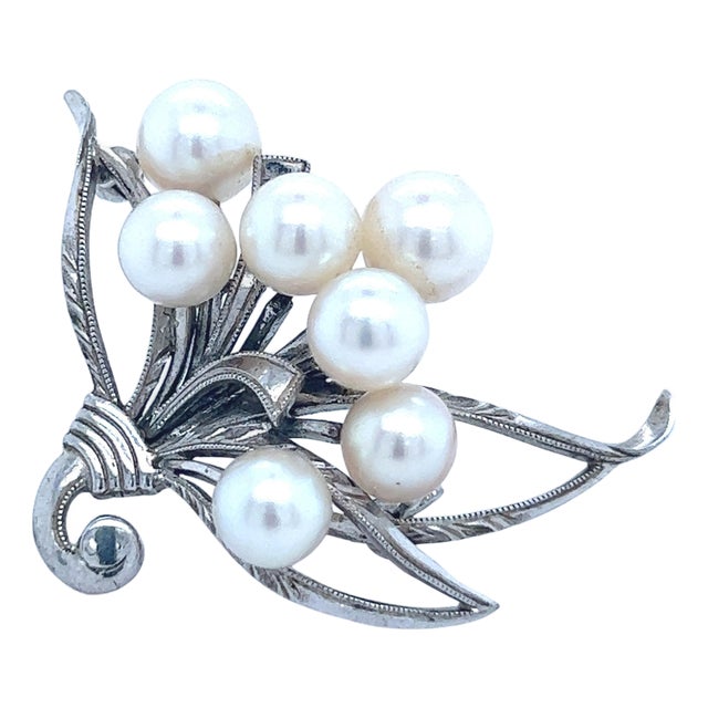 1990s Mikimoto Estate Akoya Pearl Brooch Pin Sterling Silver For Sale