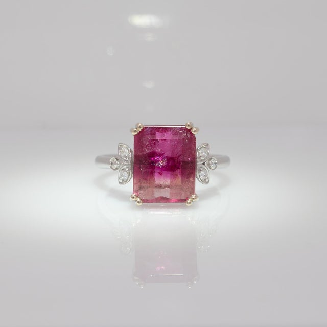 5.1cts Bi-Color Tourmaline Ring With Natural Diamonds Accents: Solid 14k Gold, Size 6.75 For Sale - Image 4 of 9