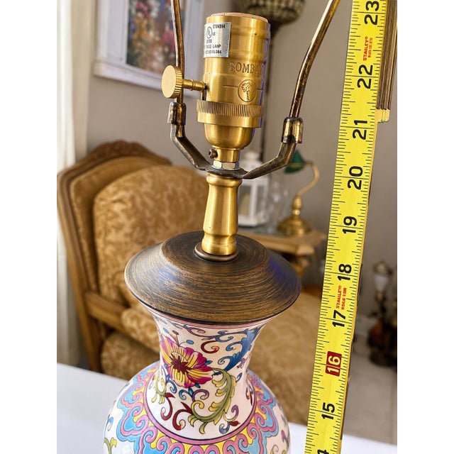 American Vintage Bombay Company Hand-Painted Floral Ceramic Table Lamp, Ornate Chinoiserie Style, Antique Brass Base For Sale - Image 3 of 12