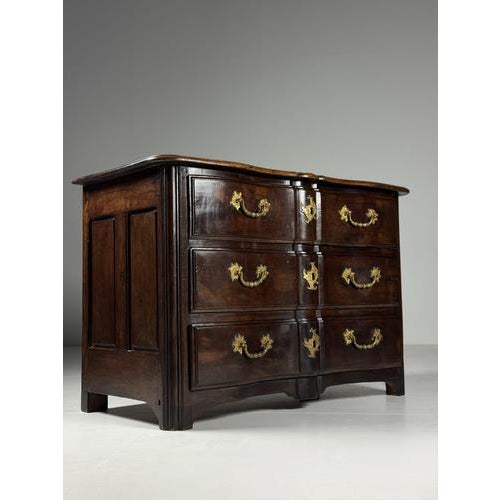 French Chest of Drawers, 18th Century For Sale - Image 11 of 14