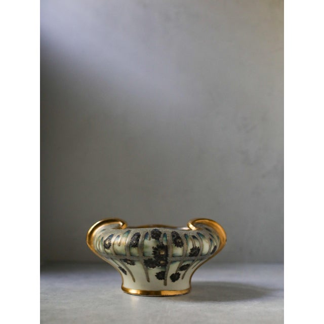 White RStK Amphora Bowl, c.1900, Hand-Painted Floral & Gilt, 10.25-Inch For Sale - Image 8 of 15