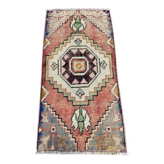 Turkish Yastik Rug 1'6" x 2'10" For Sale