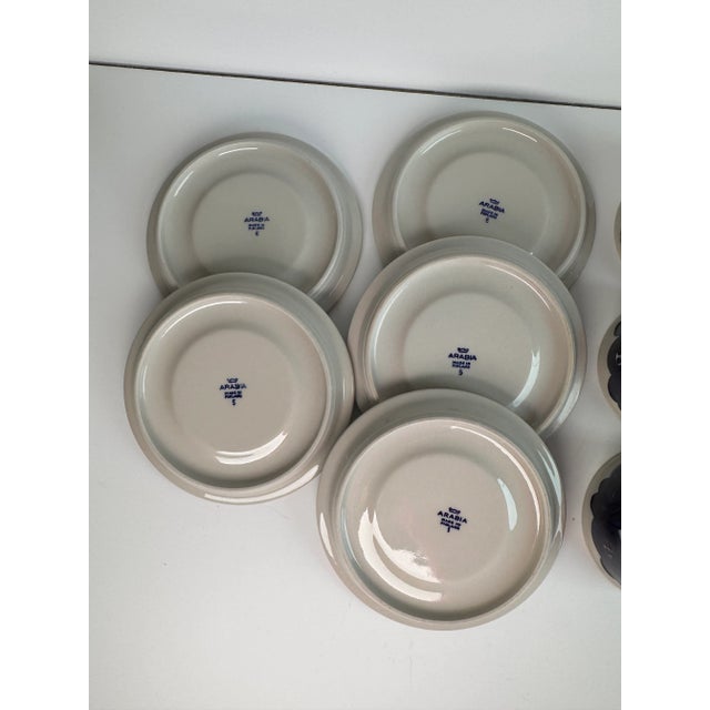 Ceramic 1950s Mid-Century Modern Arabia of Finland Blue Anemone Cup and Saucer Set- 10 Pieces For Sale - Image 7 of 8