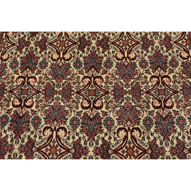 Bidjar Rug 6’11” X 10’1” Ivory Wool Vintage Traditional Hand-Knotted Carpet For Sale In Philadelphia - Image 6 of 15