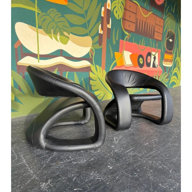 The timeless design of Jaymar’s tongue chair. Statement pieces with comfort are always a safe bet. Procured from a beach...